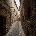 Residenza Raffaello Πανσιόν Φολίνιο